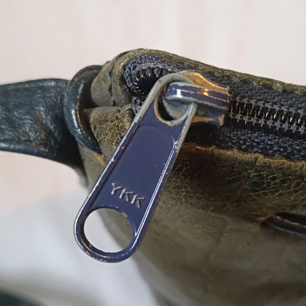 Carlos Falchi Vintage  Green Leather Crossbody - Picture 8 of 9